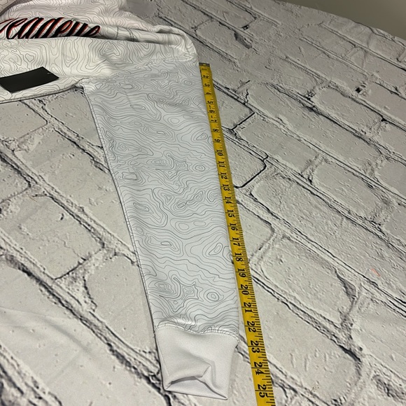 DEADEYE OUTFITTERS Women's 'DEADEYE GIRL' White Multi LONG-SLEEVE HOODIE . - Picture 10 of 11